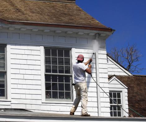 Business cleaning of iowa worker providing power washing service